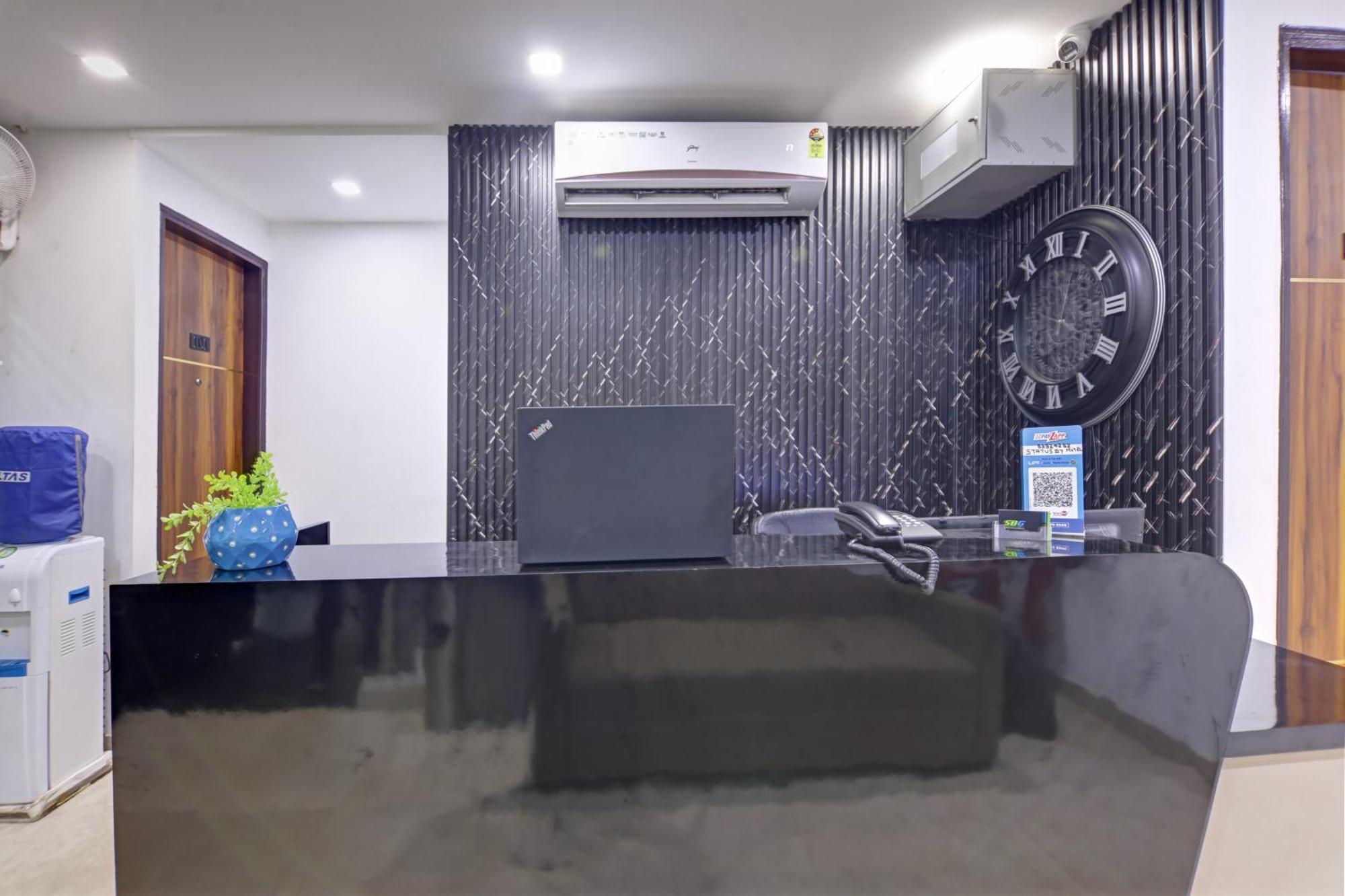 Status By Hotel The Emporio Ghaziabad Luaran gambar
