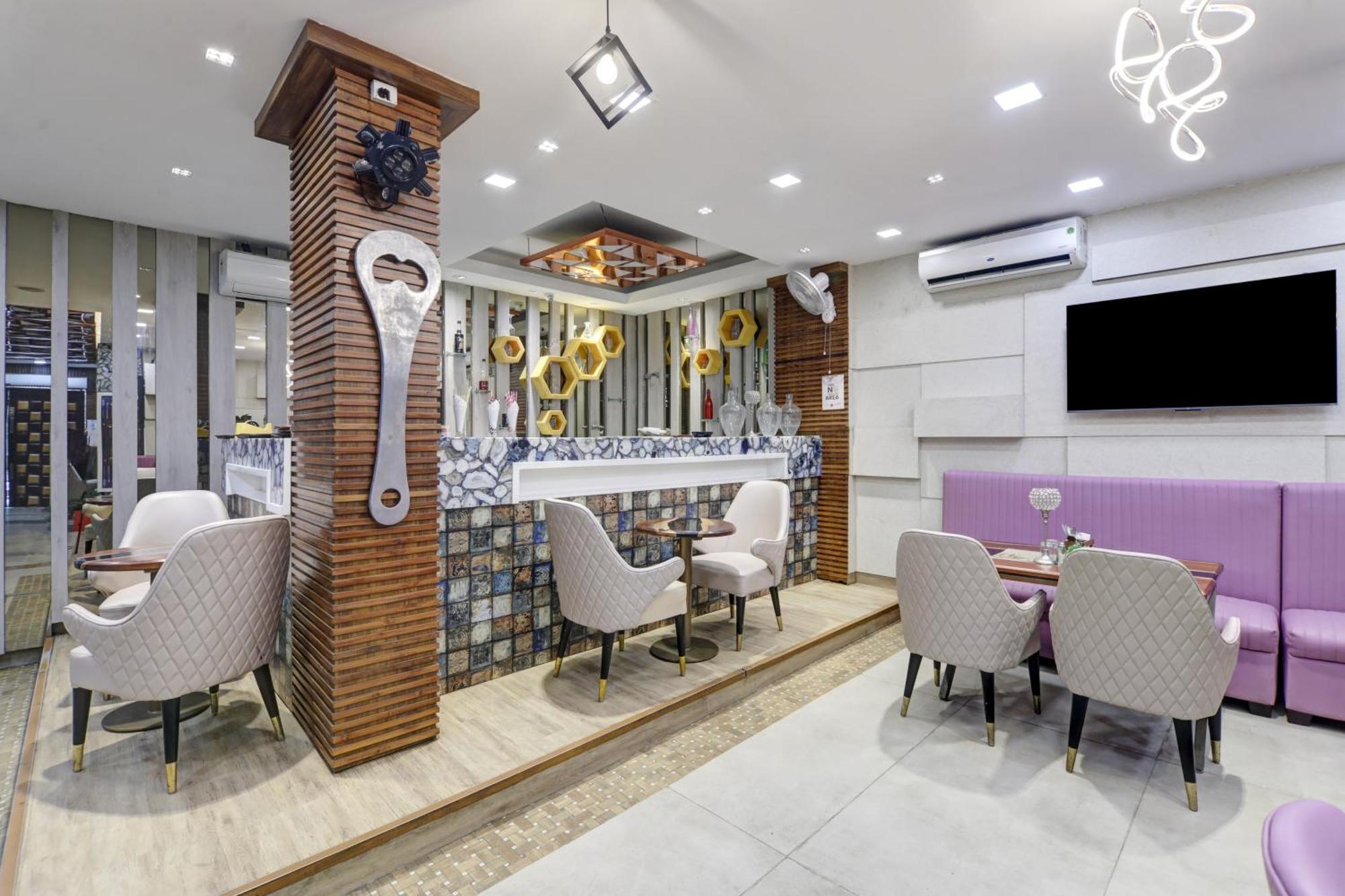 Status By Hotel The Emporio Ghaziabad Luaran gambar