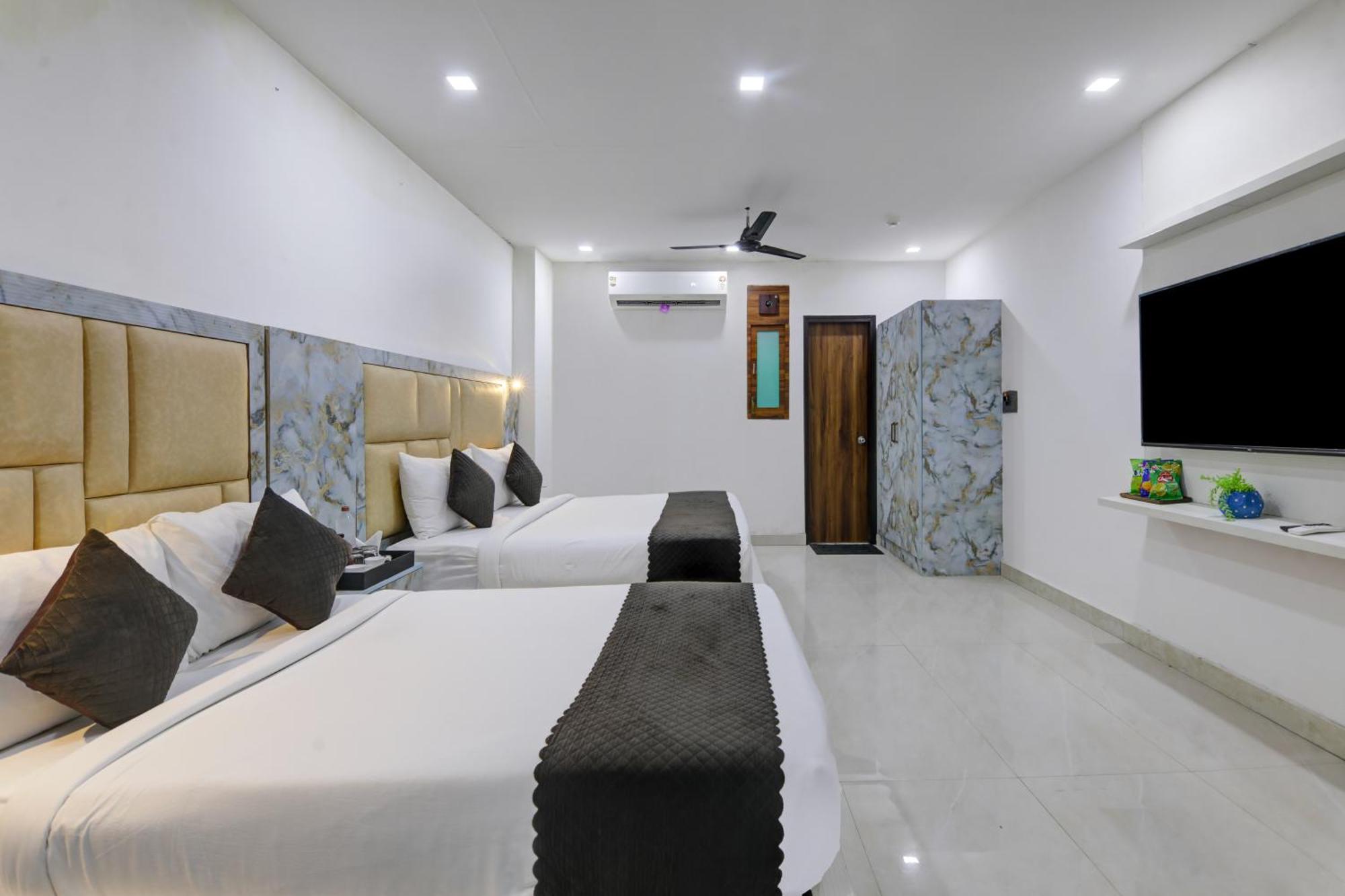 Status By Hotel The Emporio Ghaziabad Luaran gambar