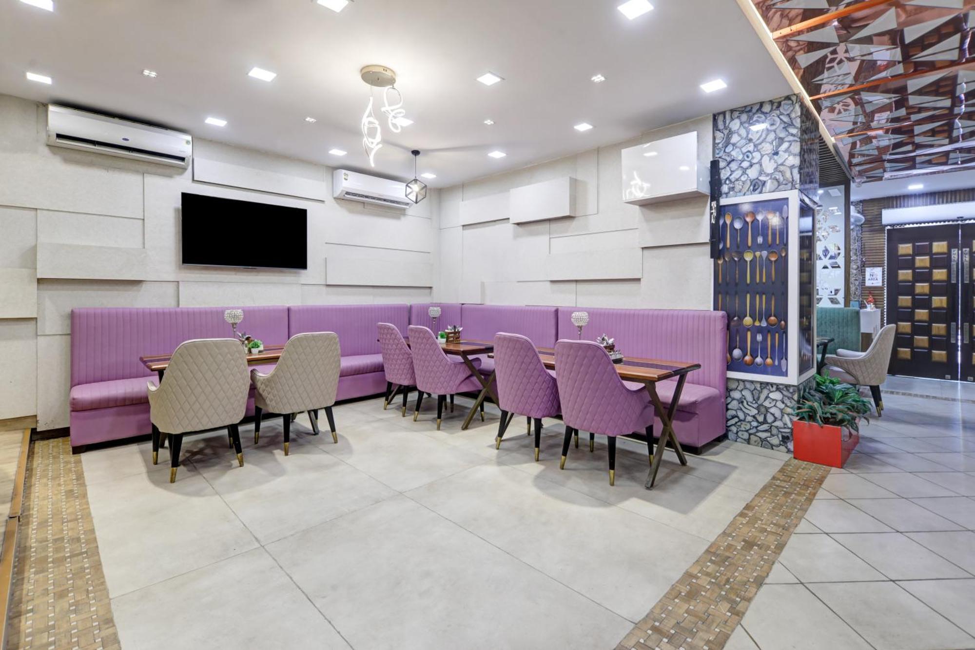 Status By Hotel The Emporio Ghaziabad Luaran gambar