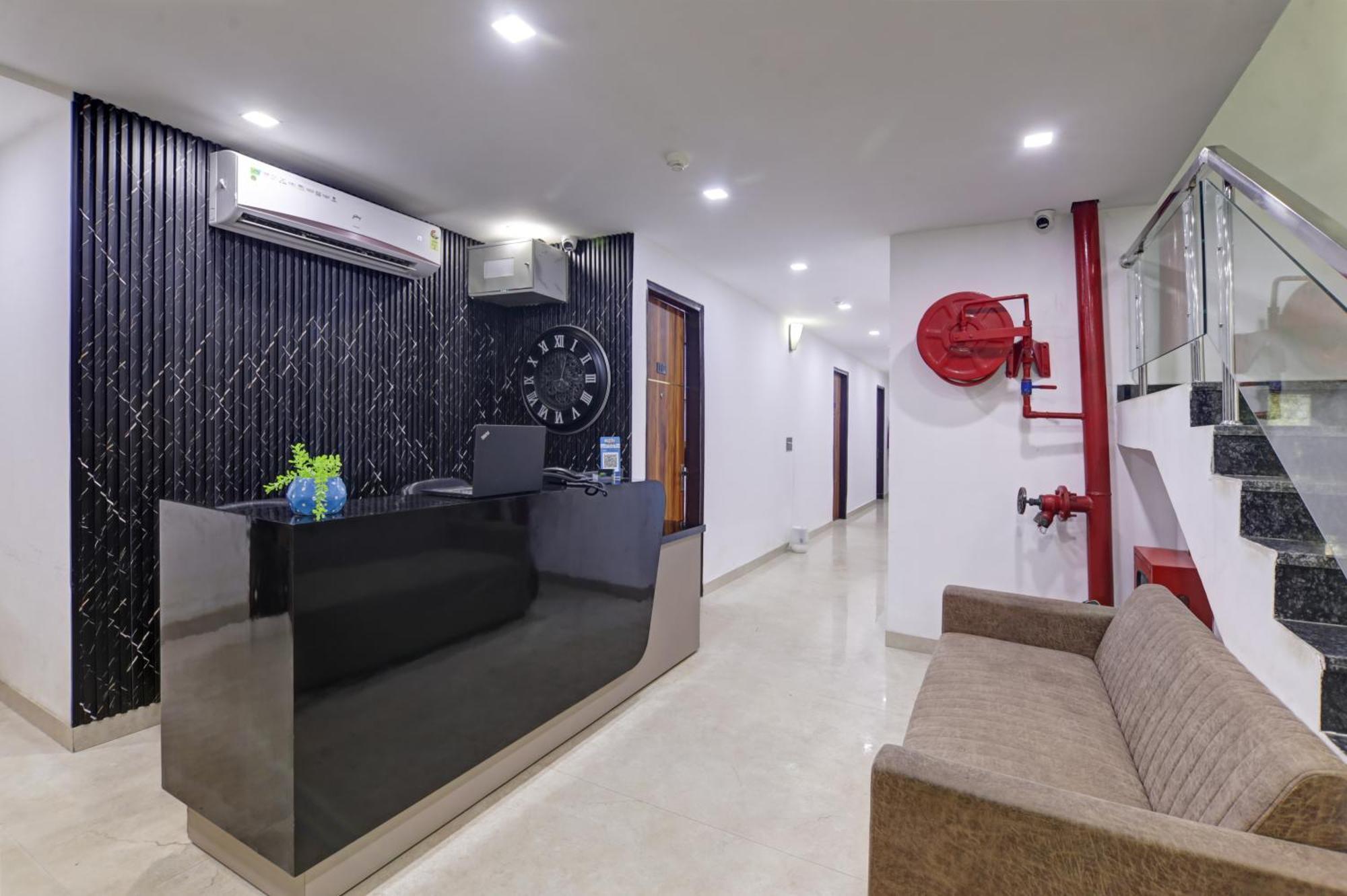 Status By Hotel The Emporio Ghaziabad Luaran gambar