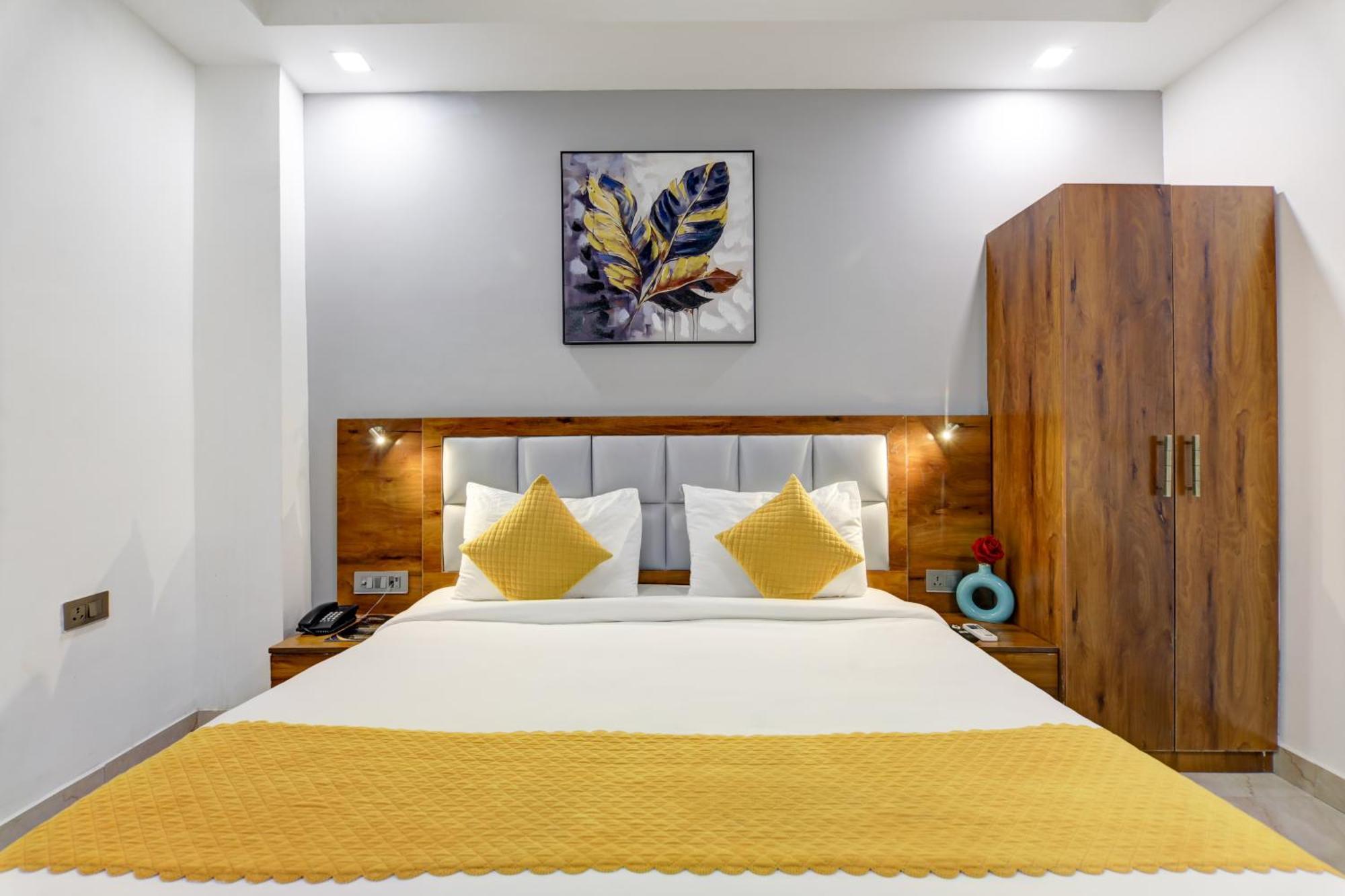 Status By Hotel The Emporio Ghaziabad Luaran gambar