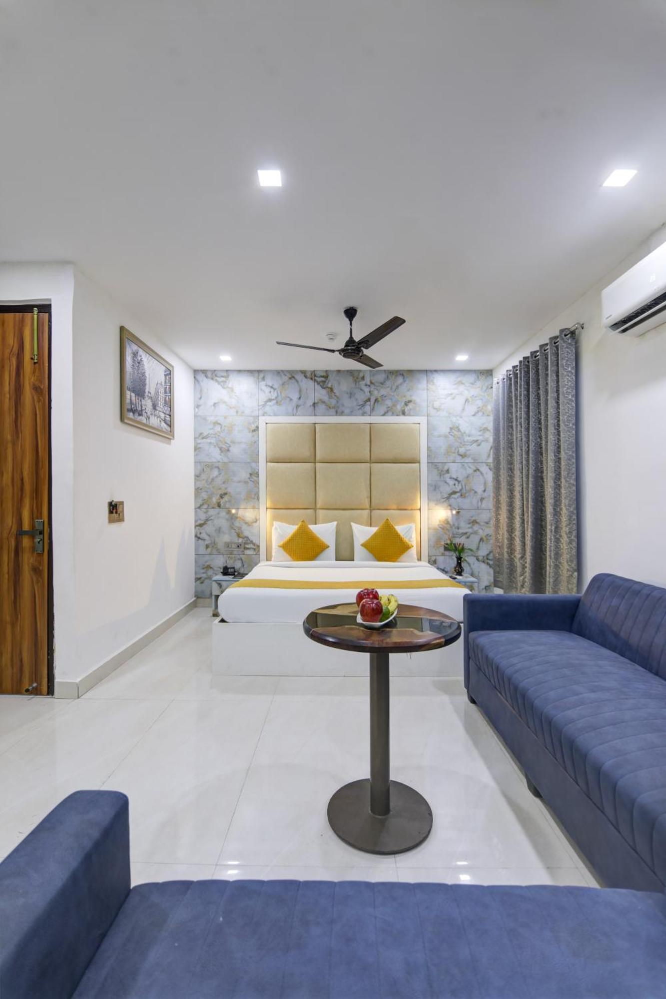 Status By Hotel The Emporio Ghaziabad Luaran gambar