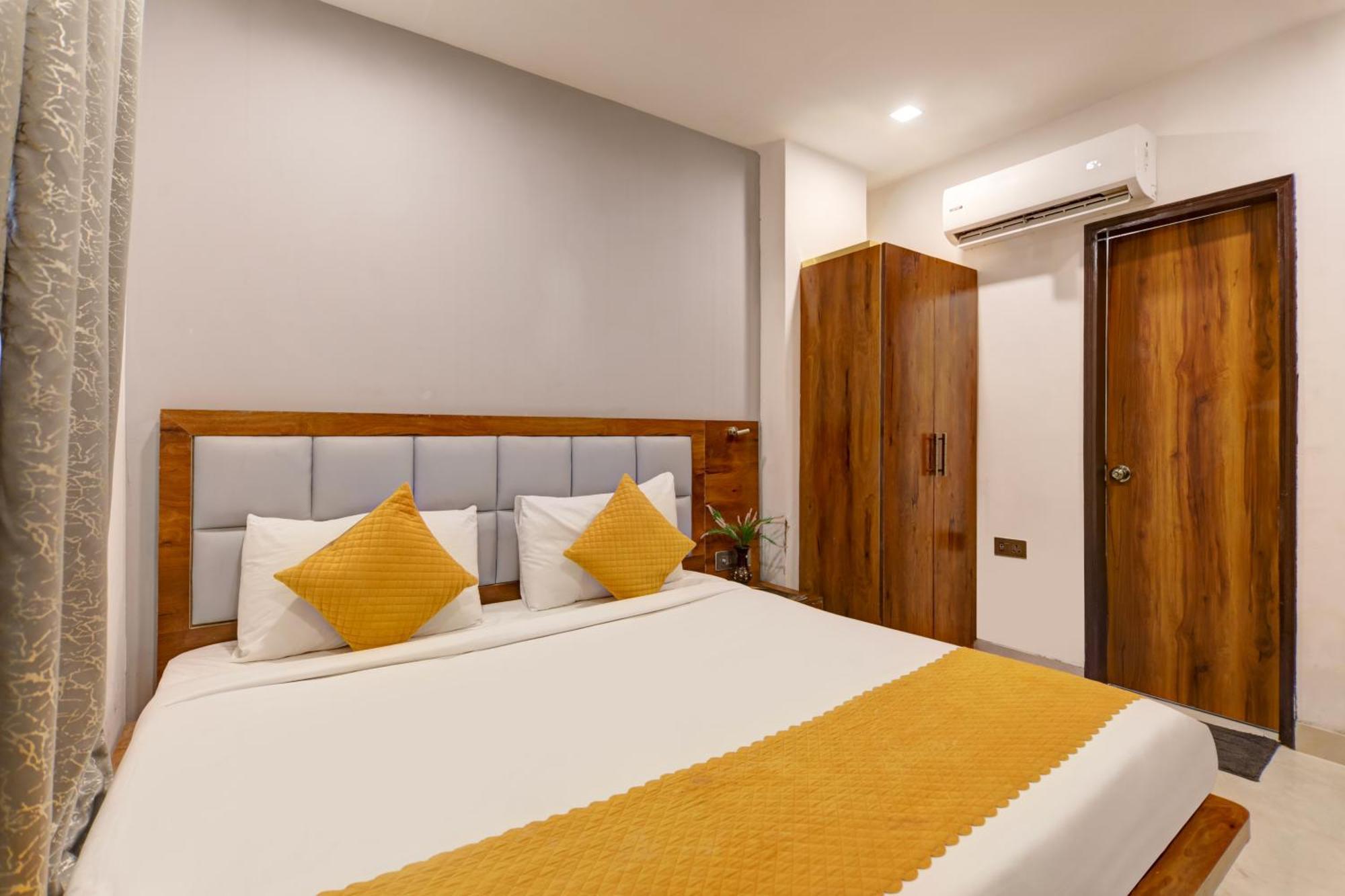 Status By Hotel The Emporio Ghaziabad Luaran gambar
